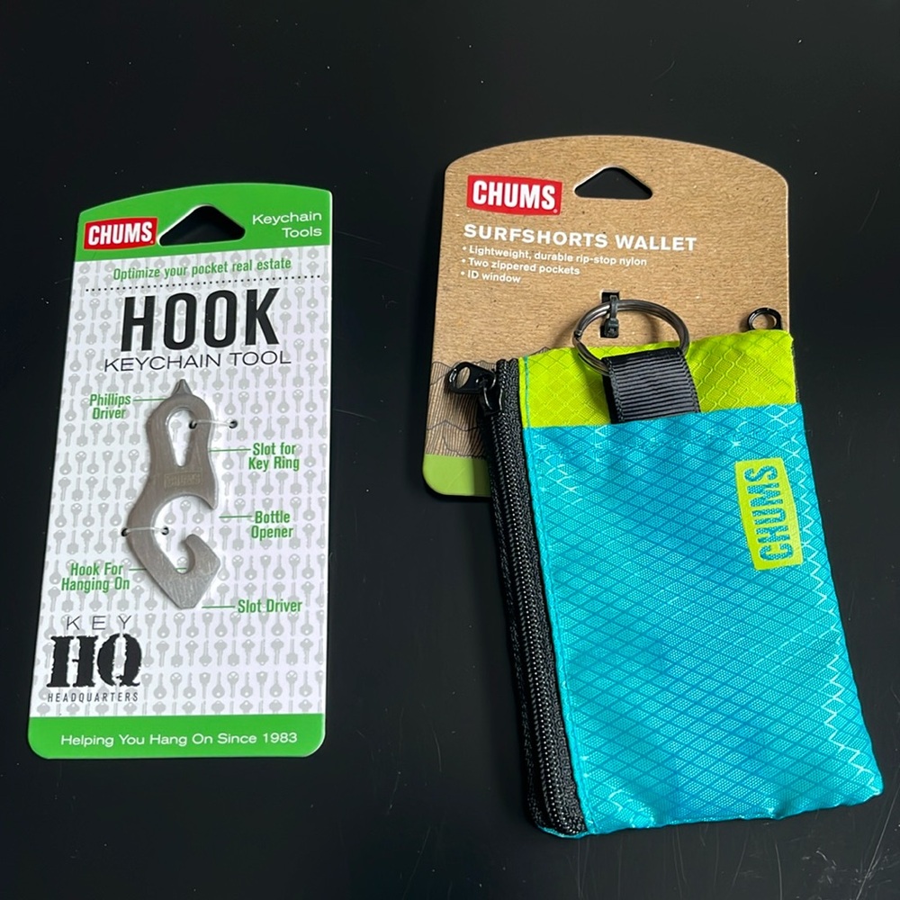 Unisex Chums Surfshorts Wallet and Chums Hook Keychain Tool